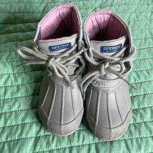 Sperry port boot girls duck boot pink/silver